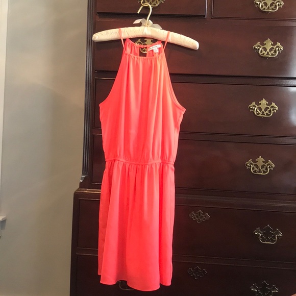 Neon pink dress - Picture 2 of 4